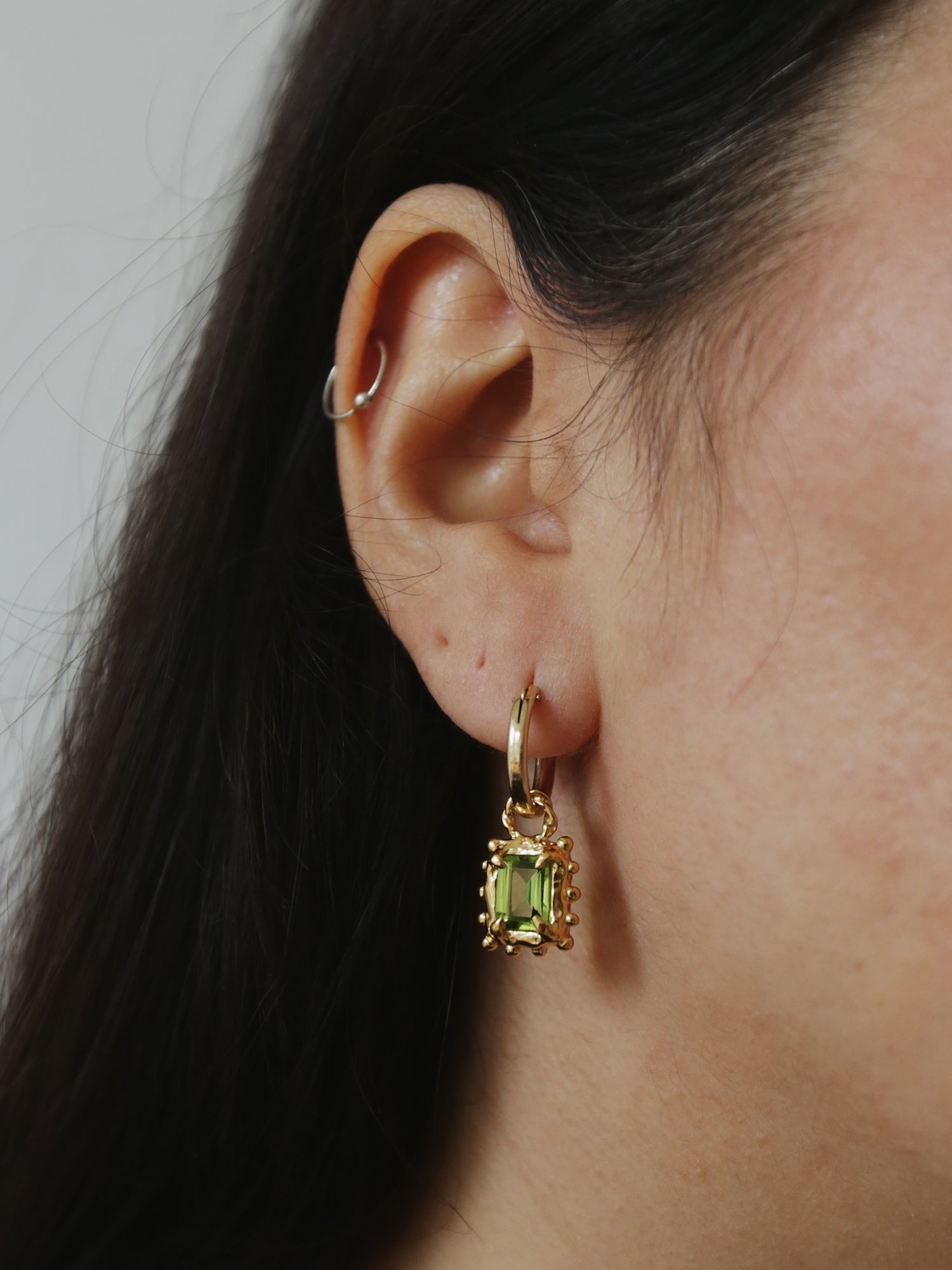 Memento Hoops with Peridot
