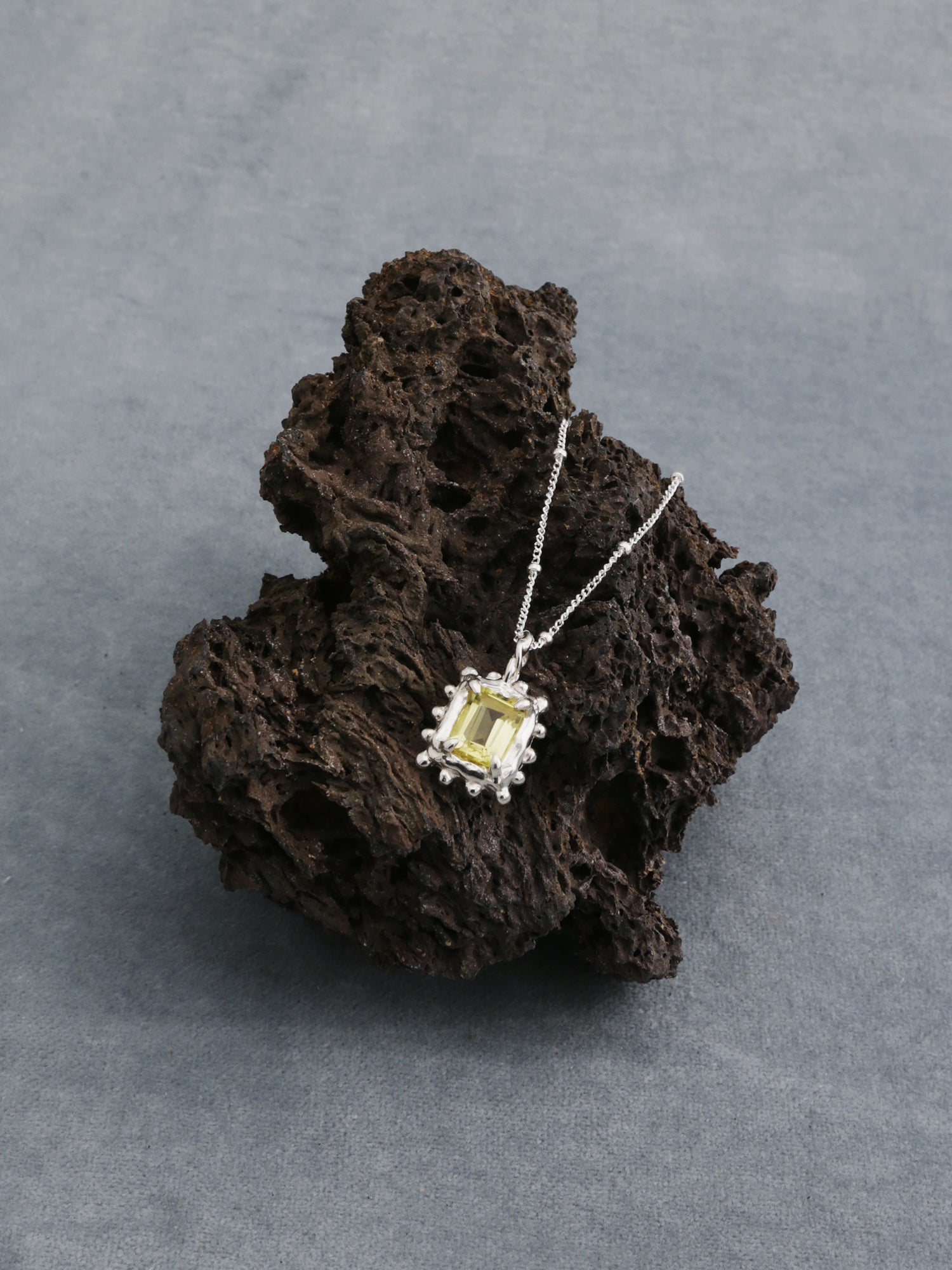 Memento Necklace with Lemon Quartz