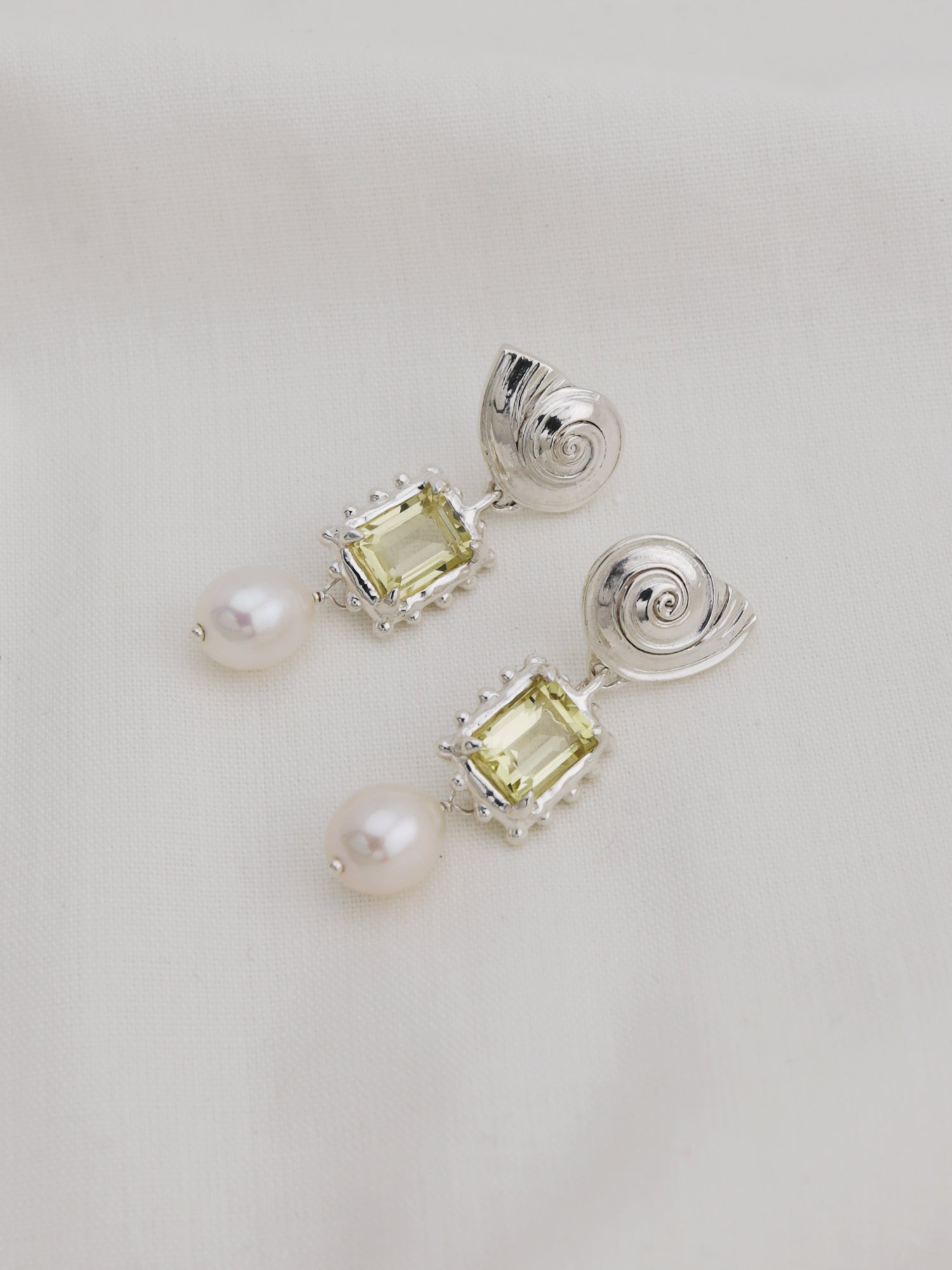 Memento Pearl Earrings with Lemon Quartz