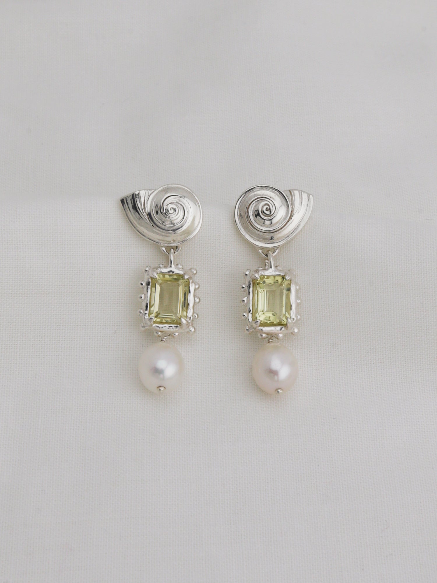 Memento Pearl Earrings with Lemon Quartz