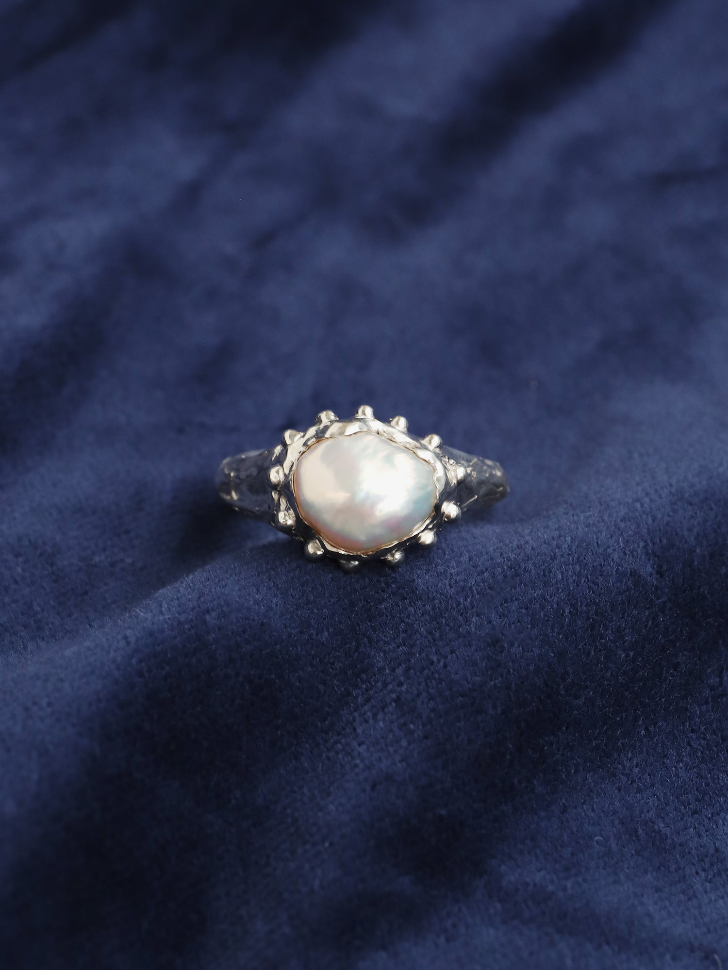 Selkie Pearl Ring No.3 - Size Q