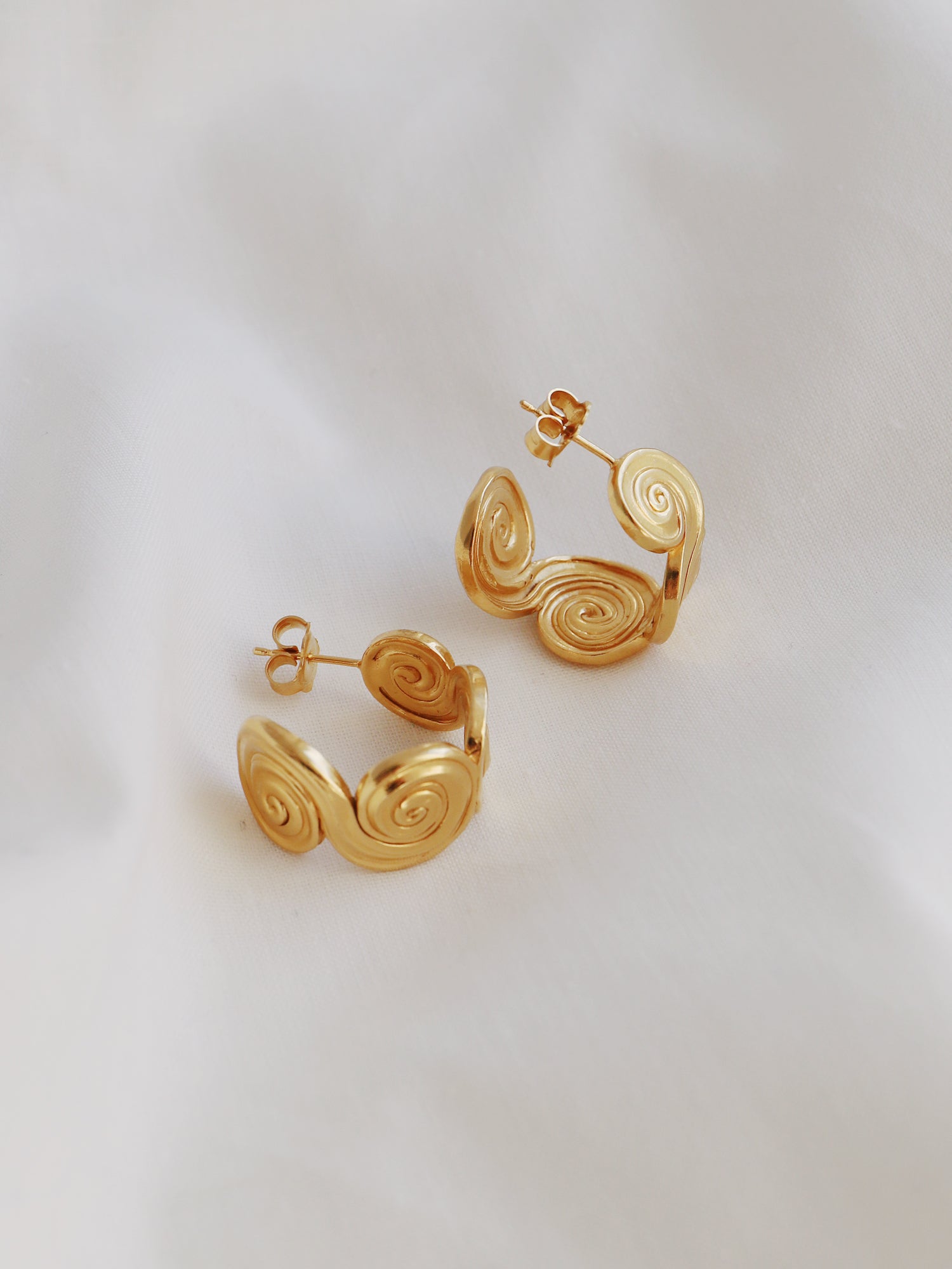 Whirlpool Hoops Mini - Gold Plated Vermeil