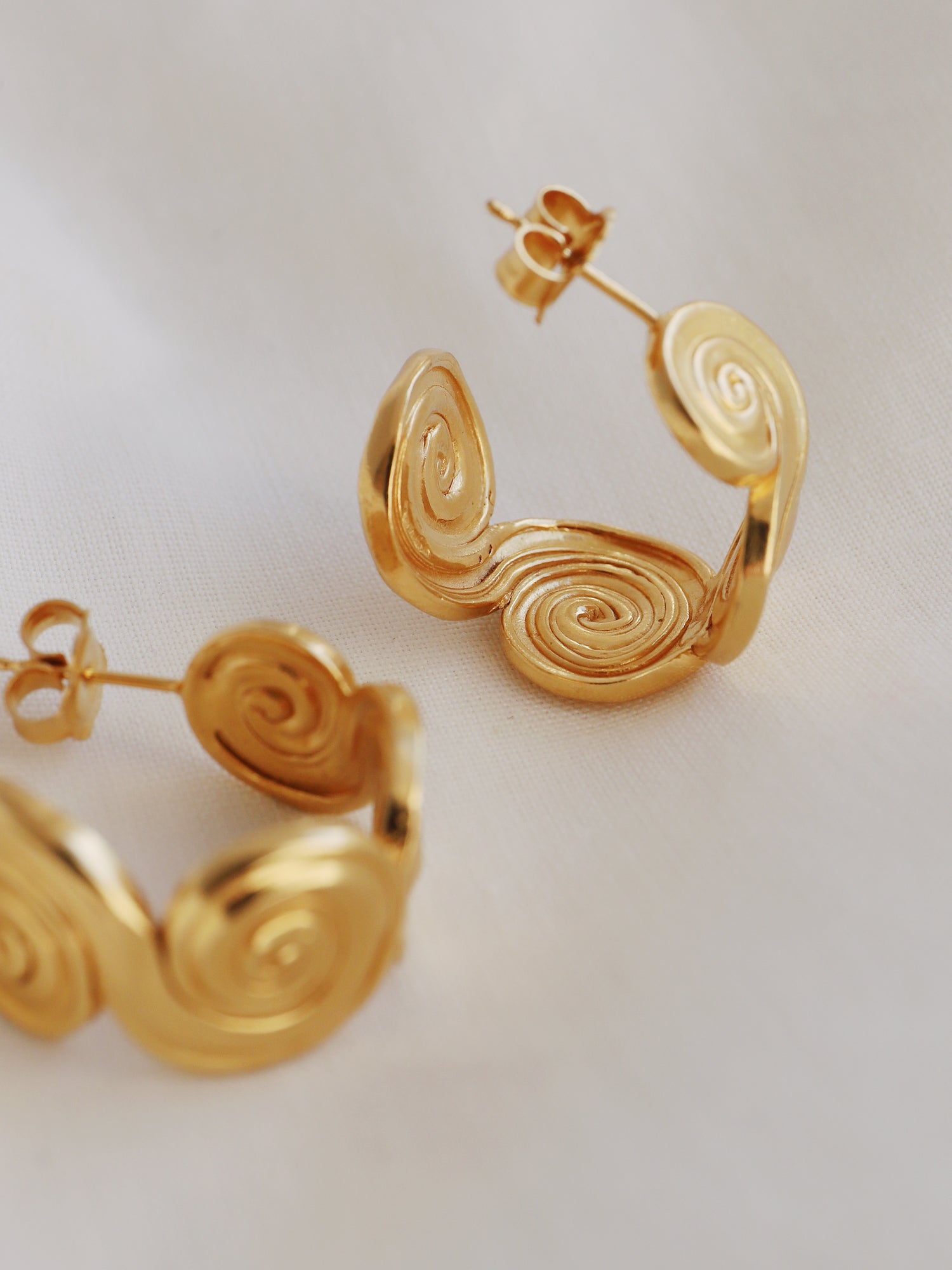 Whirlpool Hoops Mini - Gold Plated Vermeil