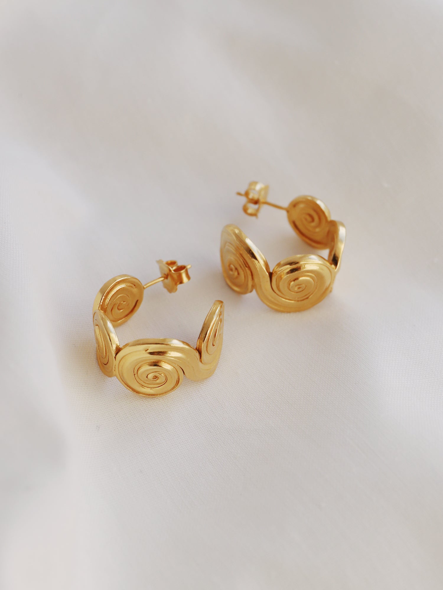 Whirlpool Hoops Mini - Gold Plated Vermeil