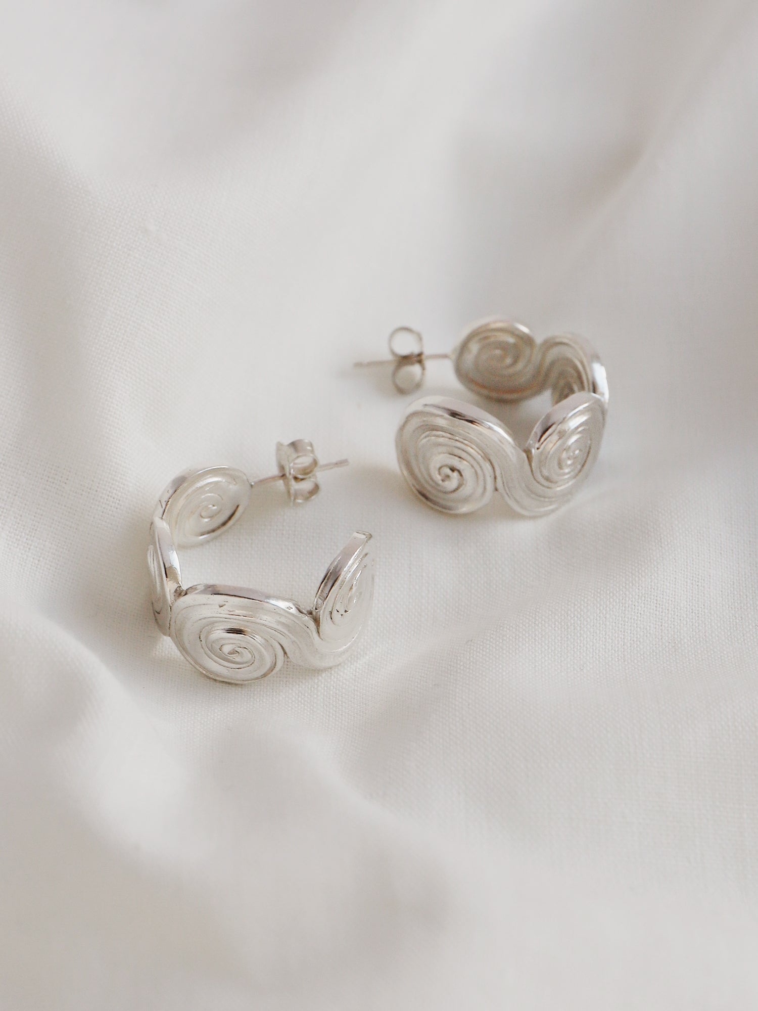 Whirlpool Hoops Mini - Sterling Silver